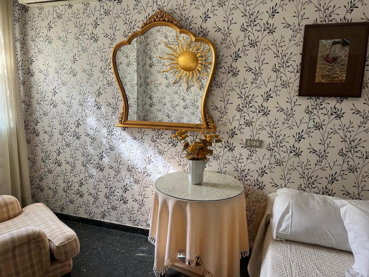 Hostal Pirineos Barbastro Eksteriør bilde